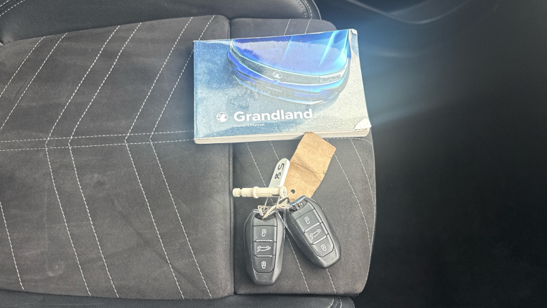 Vauxhall Grandland 1.2 Turbo Ultimate 5dr Petrol Hatchback